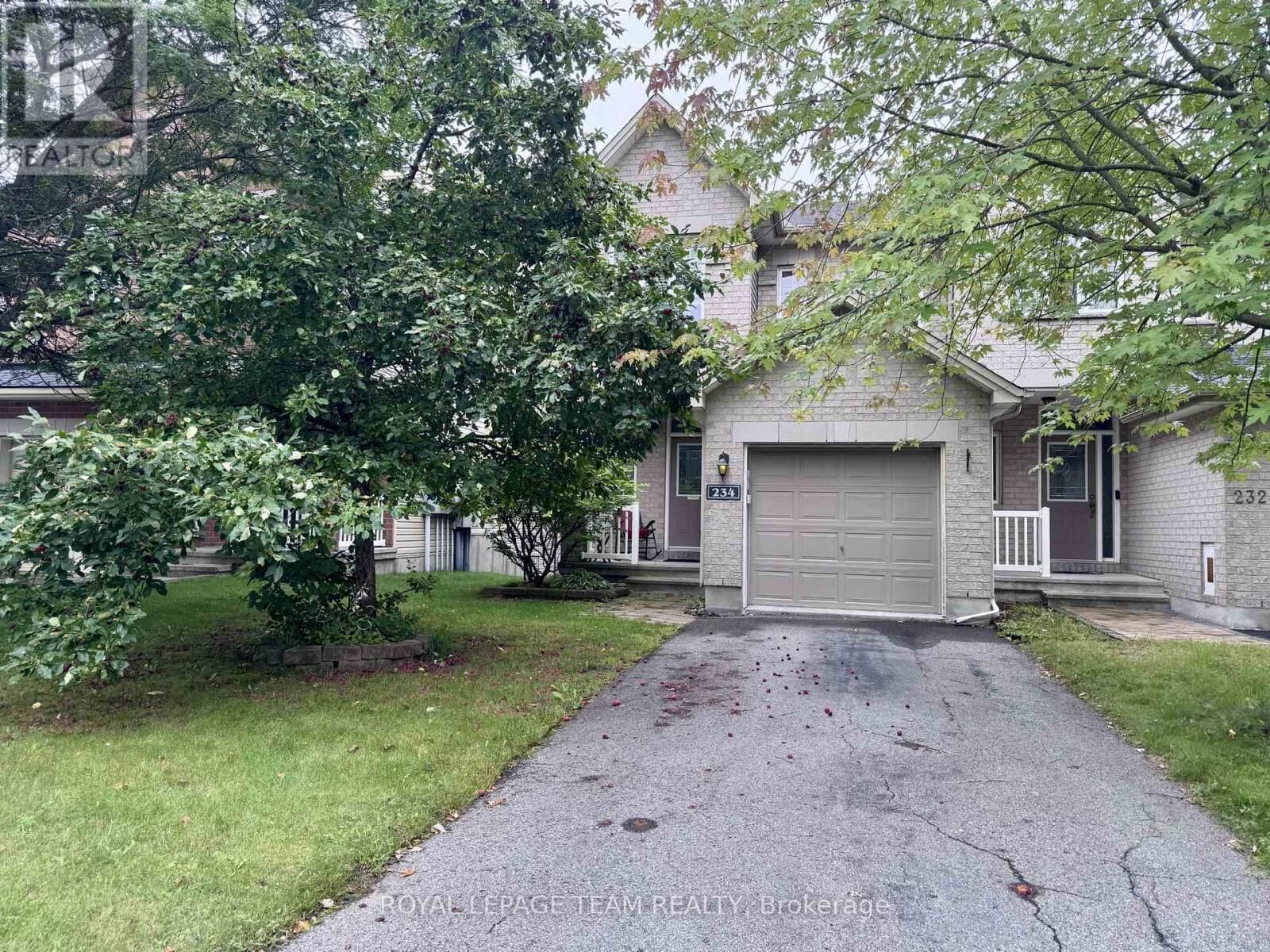 Property Photo:  234 Tandalee Crescent  ON K2M 0A2 