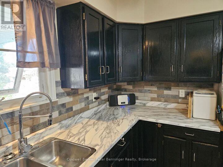 Photo de la propriété:  672 21st Avenue  ON N4N 3L2 