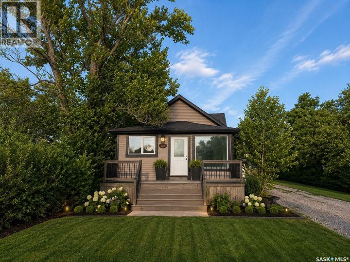 Property Photo:  222 1st Street  SK S0G 2W0 