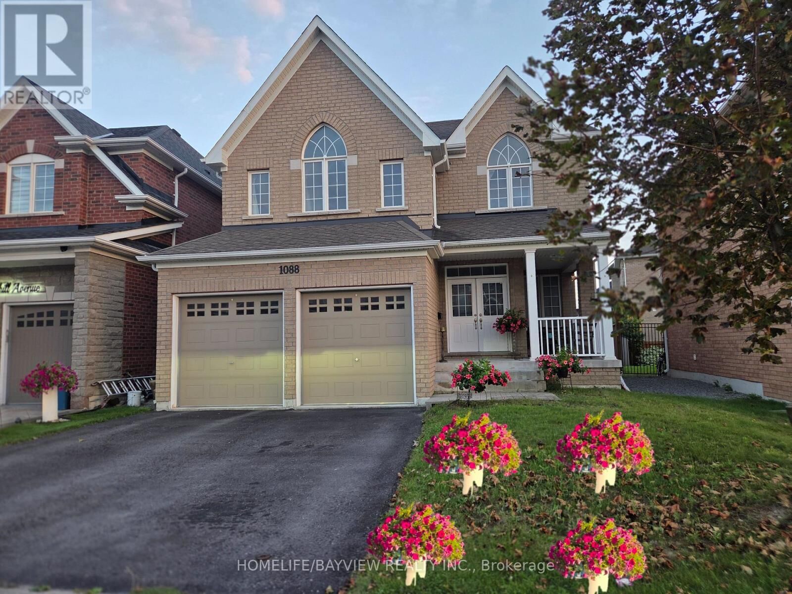 Property Photo:  1088 Greenhill Avenue  ON L1H 7K5 