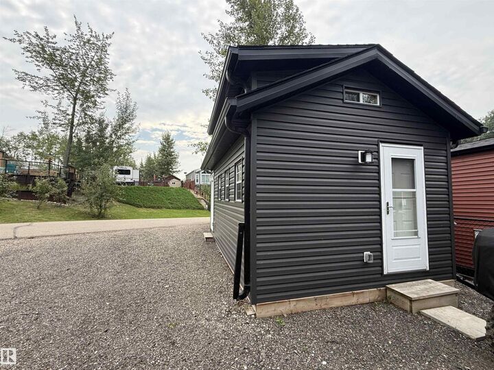 Property Photo:  #5 53509 Rge Road 60  AB T7Y 0B5 