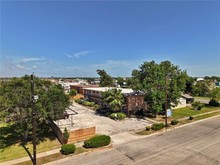 Property Photo:  1004 Austin Street 5  TX 78374 