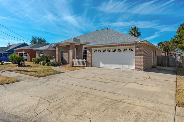Property Photo:  329 Sailfish Circle  FL 32541 