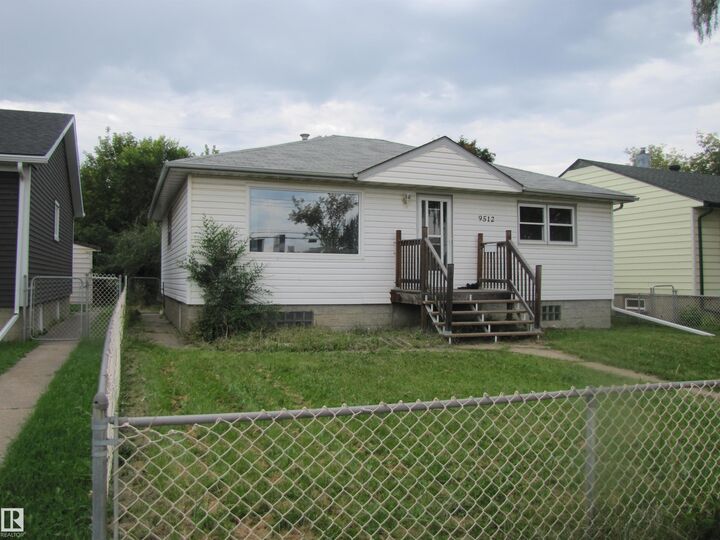 Property Photo:  9512 63 Avenue NW  AB T6E 0G4 