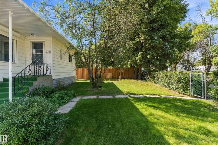 Property Photo:  5501 48 Avenue  AB T9A 0N9 
