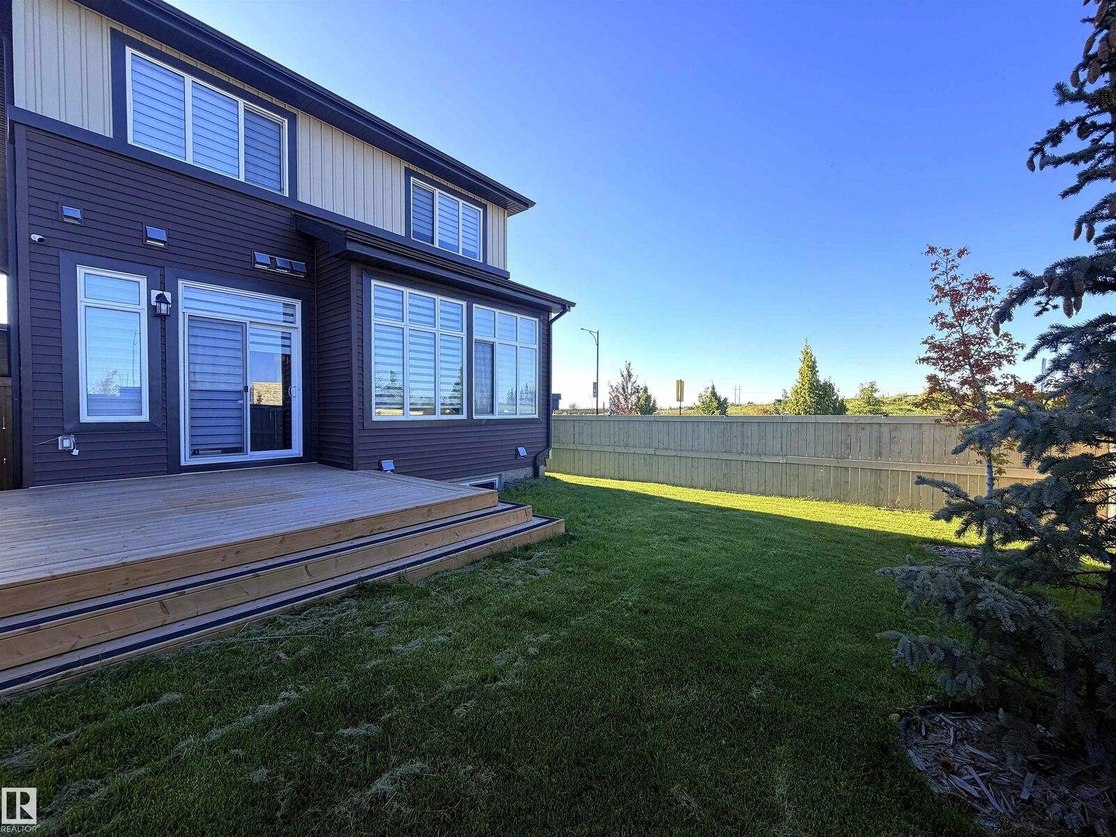 Property Photo:  1003 Goldfinch Way NW  AB T5S 0P9 
