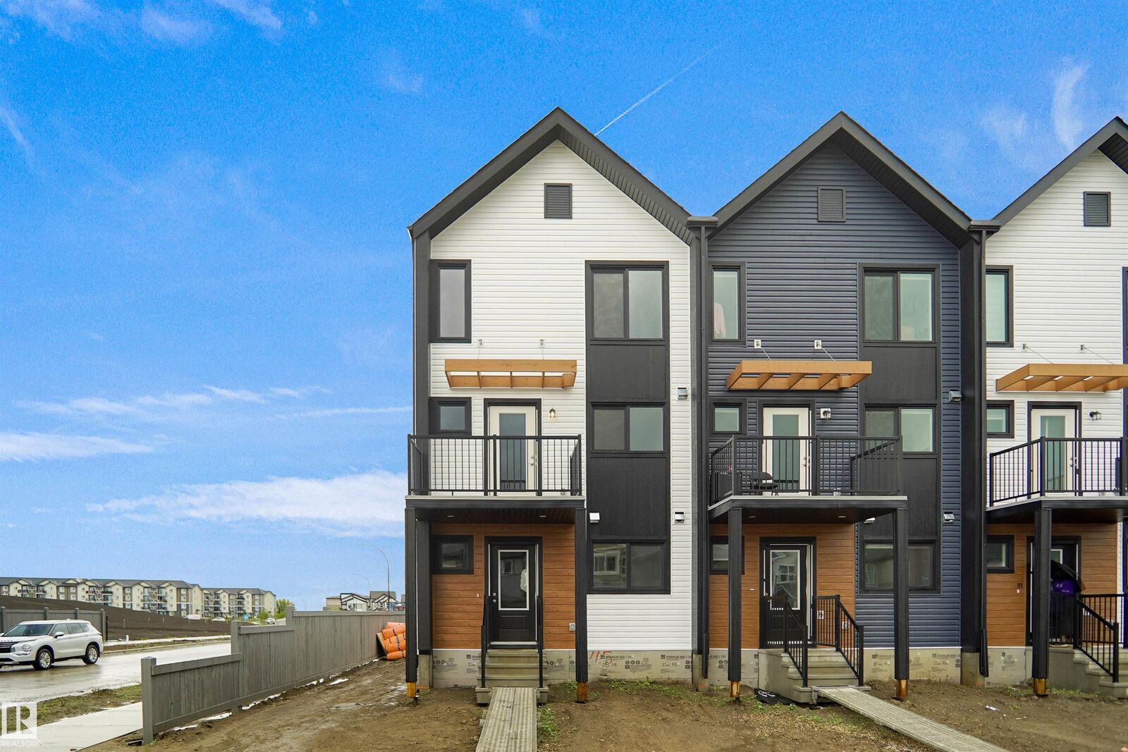 Property Photo:  101 Nerine Crescent  AB T8N 8C6 