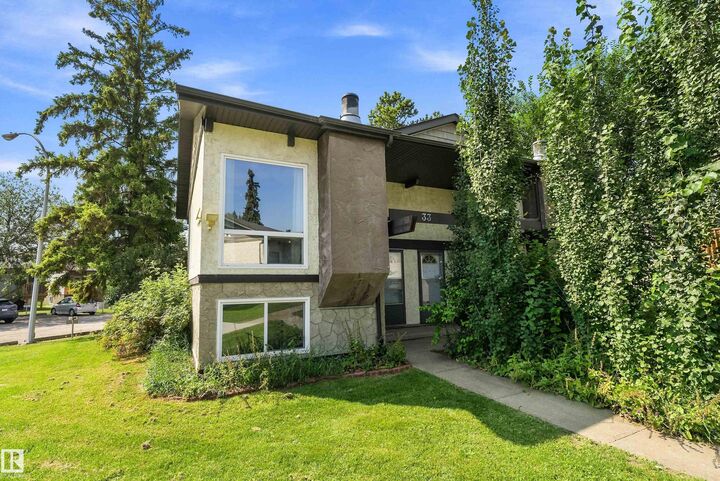 Property Photo:  33 Northwoods Village NW  AB T5X 1T2 
