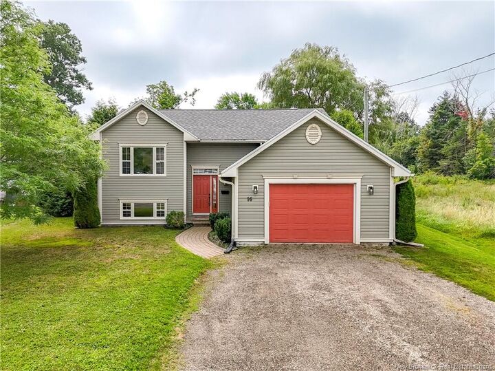 Property Photo:  16 Hartford Street  NB E3A 3A7 