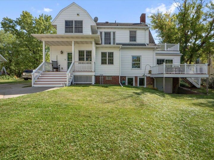 Property Photo:  309 Bluff Avenue  MN 56401 