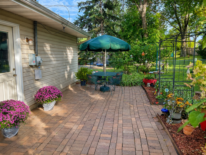 Property Photo: 1798 E Bluestone Drive MN 55122