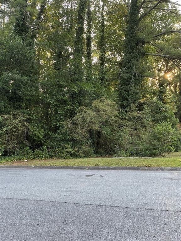 Property Photo: 468 S Susan Creek Drive GA 30083