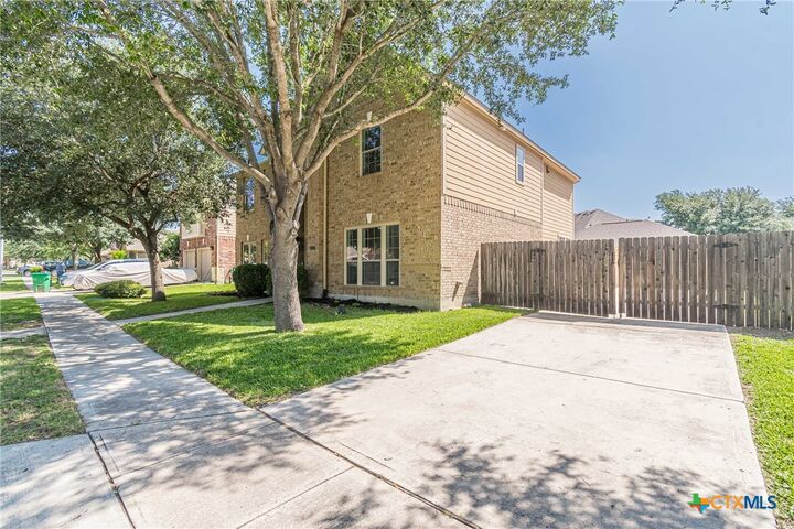 Property Photo: 3027 Hidden Meadow TX 78155