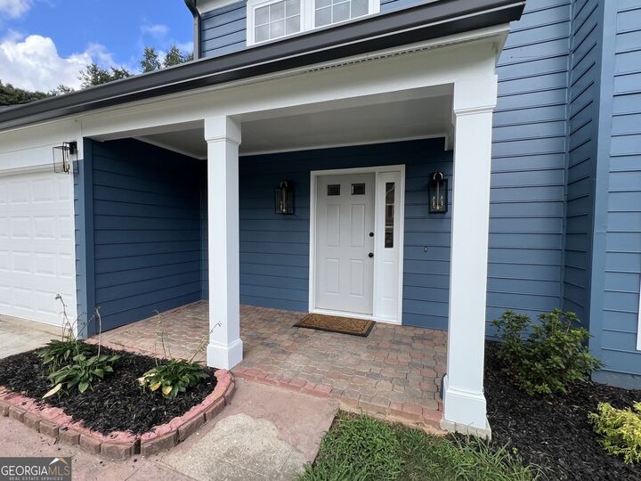 Property Photo: 1651 Laurel Creek Circle GA 30058