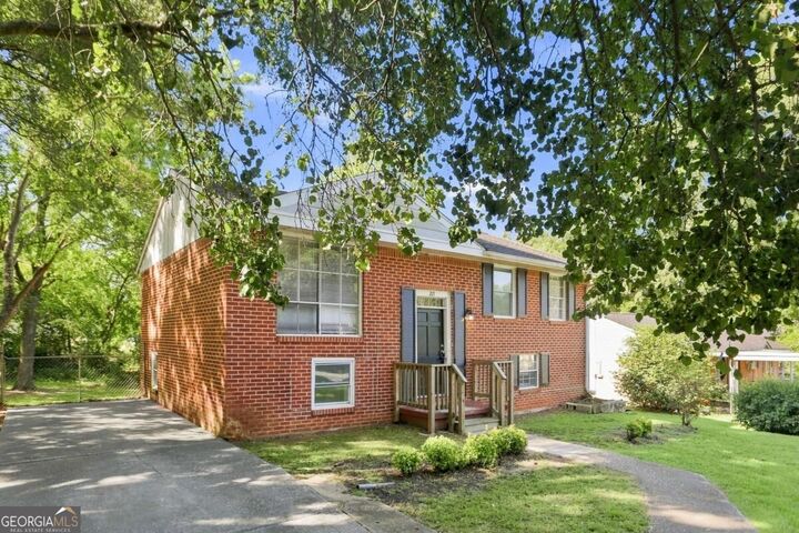 Property Photo:  221 Whipporwill Way  GA 30274 