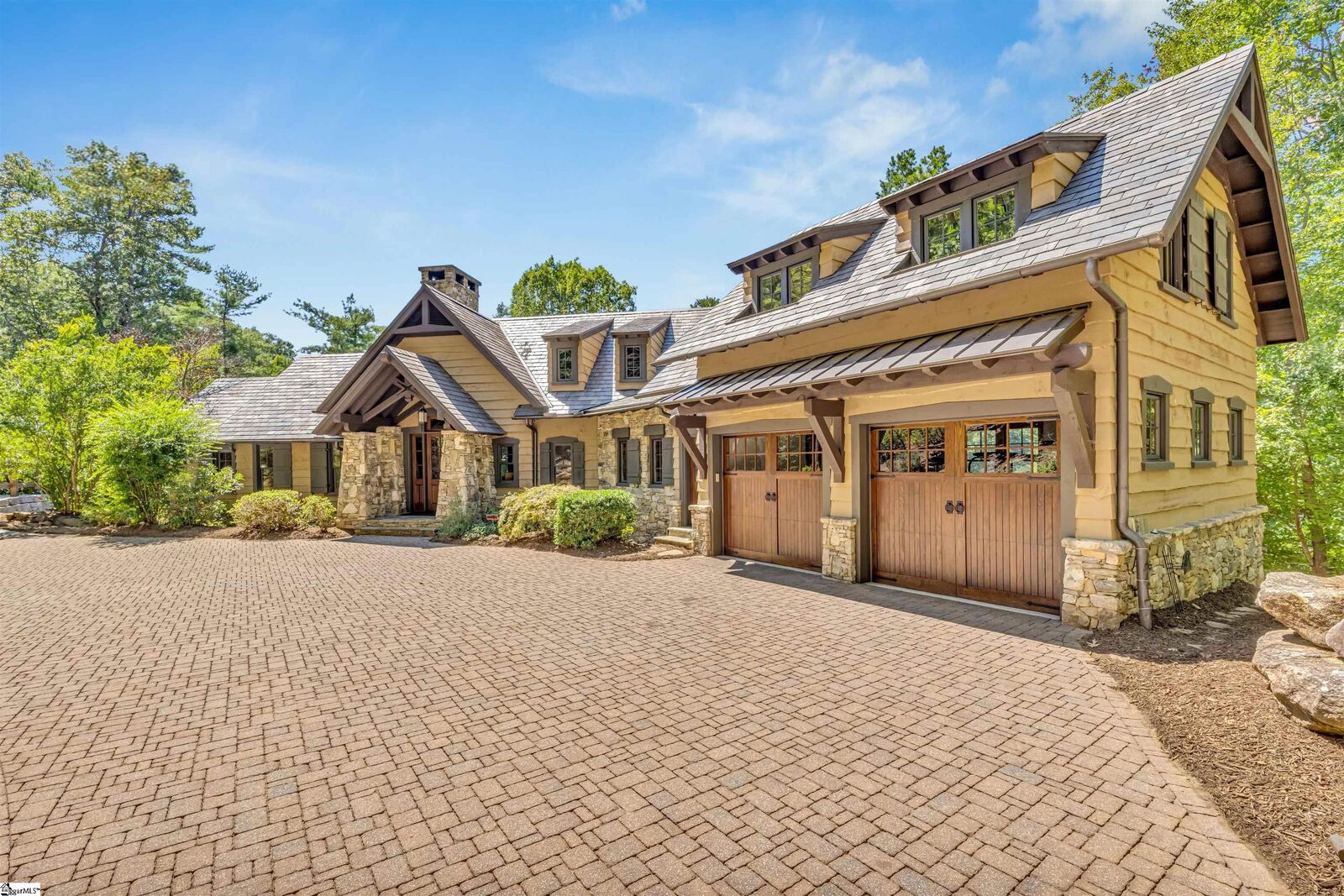 Property Photo:  105 Burwood Court  SC 29685 