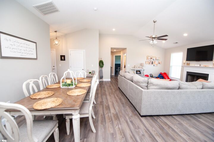Property Photo:  529 Life Lane  SC 29356 