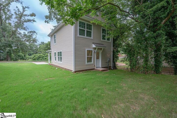 Property Photo: 674 Saxon Avenue SC 29301