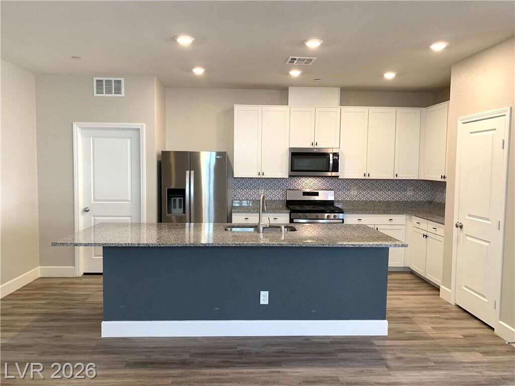 Property Photo: 2944 Capobella Avenue NV 89044
