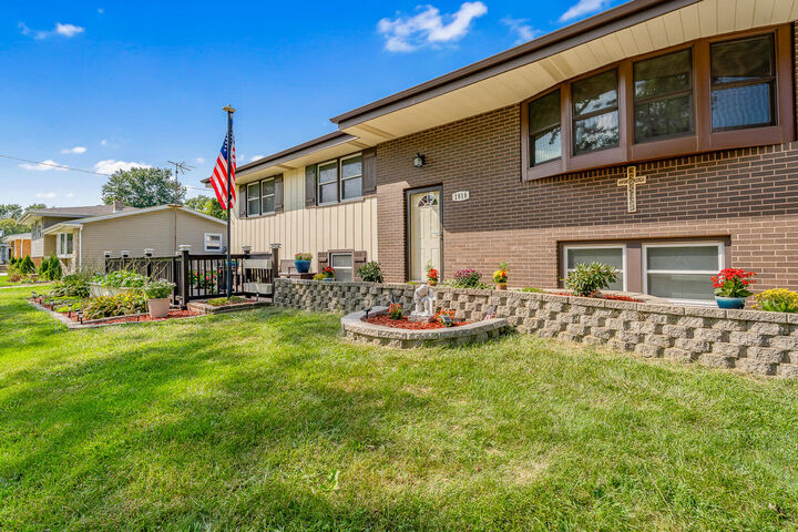 Property Photo:  1818 W 94th Avenue  IN 46307 