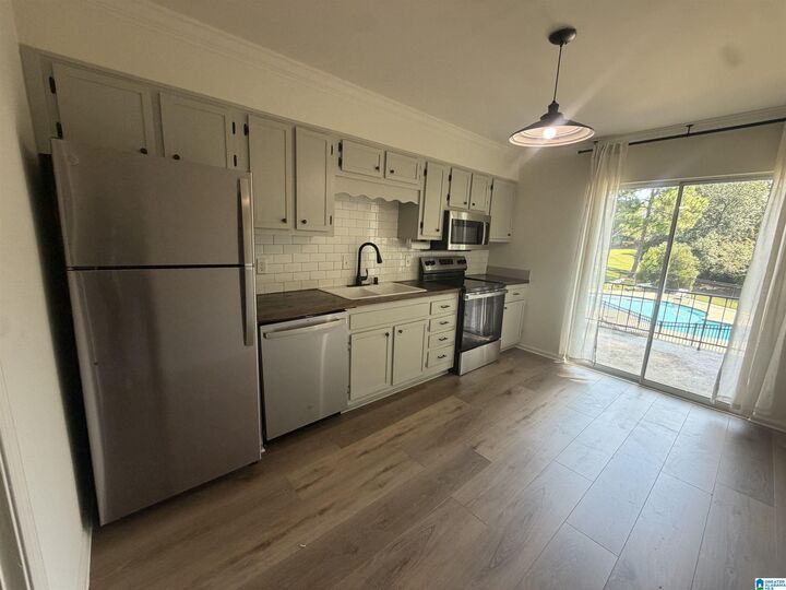 Property Photo:  3408 Sandner Court C  AL 35209 
