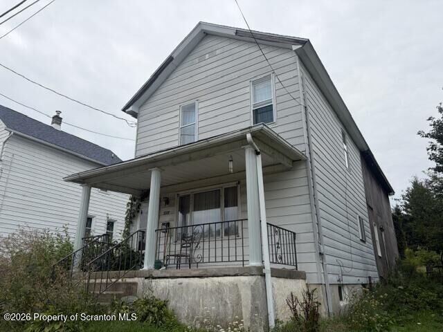 Property Photo: 539 Clinton Street PA 18421