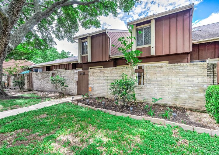 Property Photo: 12668 Newbrook Drive 495 TX 77072