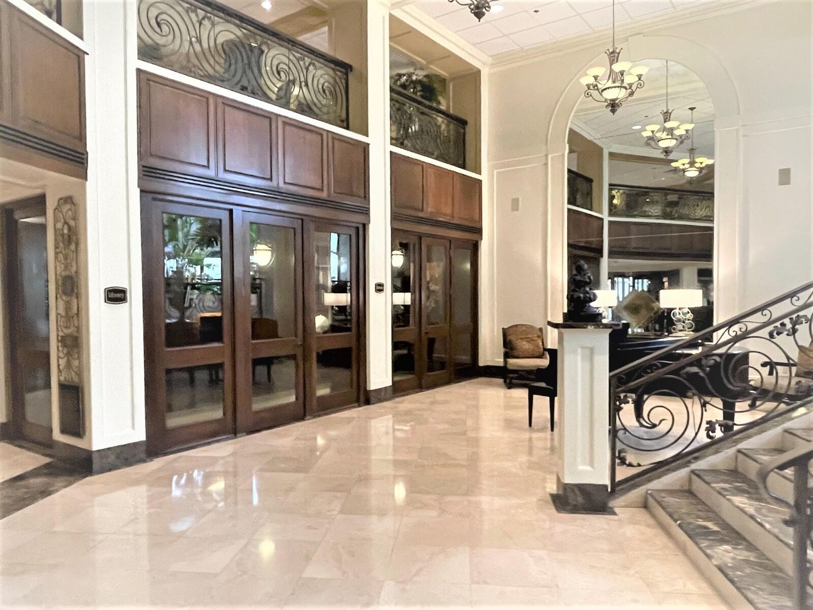 Property Photo: 3525 Sage Road 404 TX 77056