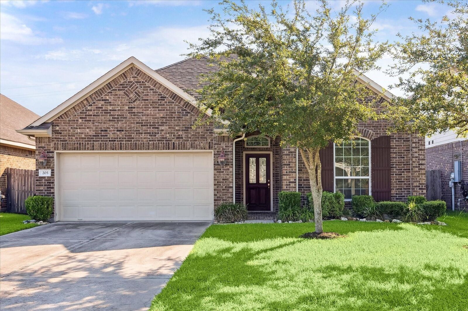 Property Photo: 205 Brookwood Park Lane TX 77539