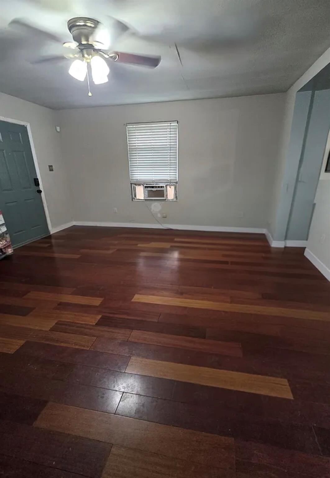 Property Photo:  117 Dresden B  TX 77012 