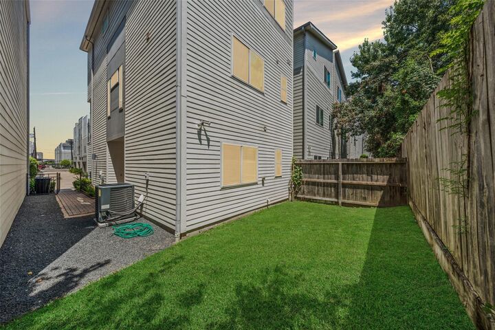 Property Photo:  314 Eado Park Circle  TX 77020 