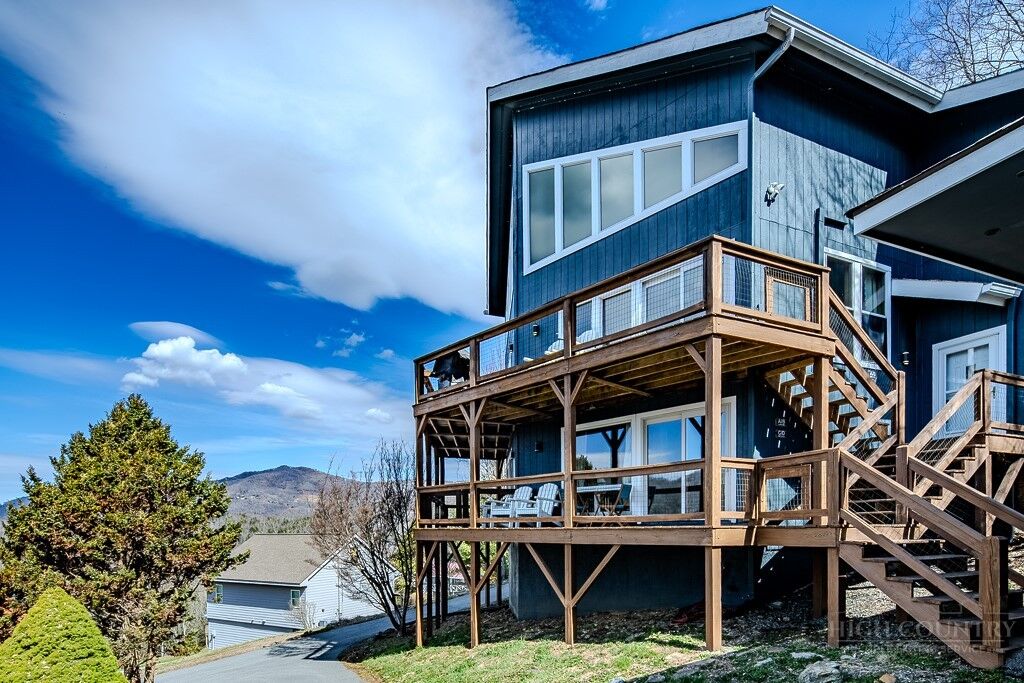 Property Photo: 270 Elk Hill Drive NC 28604