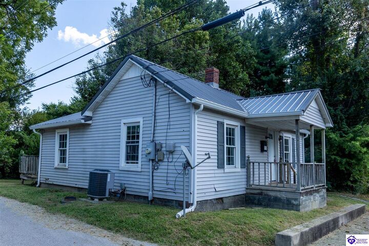 Property Photo: 311 McLeod Place KY 42701