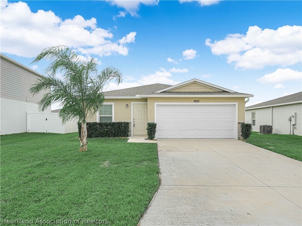 Property Photo: 1605 Marble Street FL 33870
