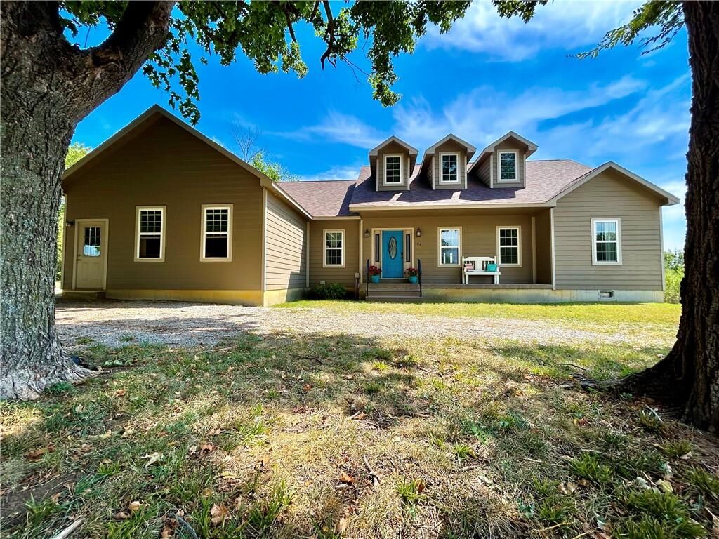 Property Photo:  302 S 6th Street  KS 66010 