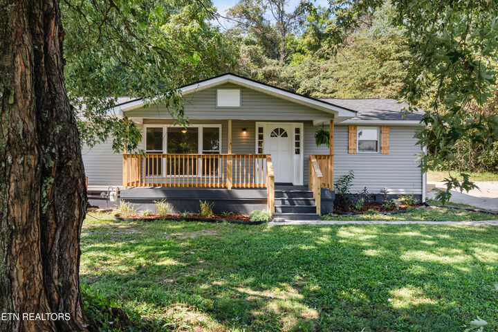 Property Photo: 462 Island Ford Rd TN 37757
