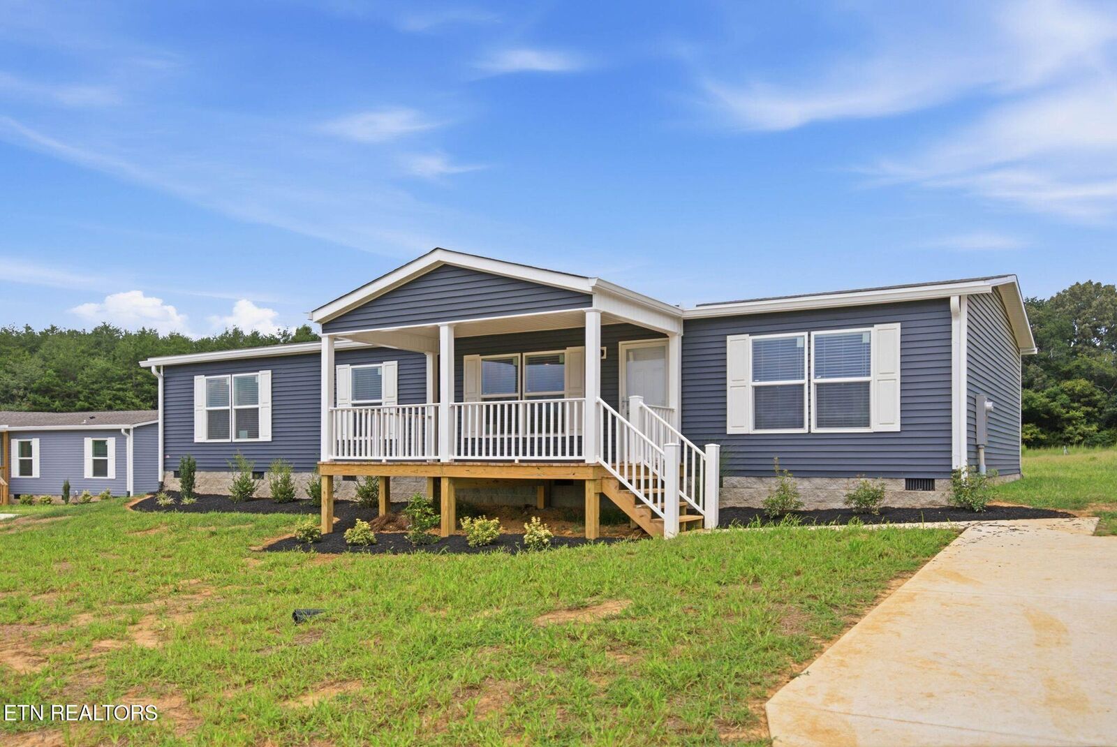 Property Photo: 443 County Road 784A TN 37331
