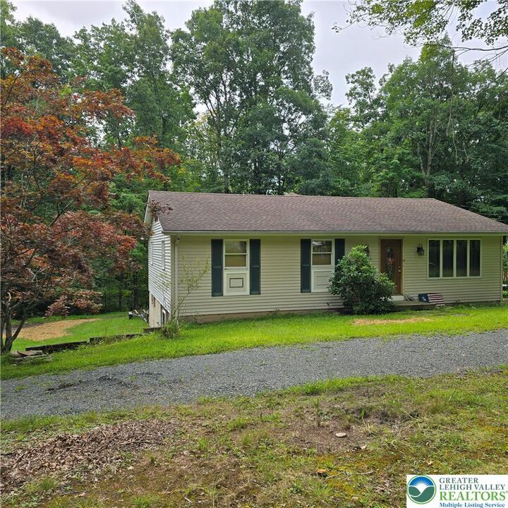 Property Photo:  191 Hemlock Road  PA 18372 