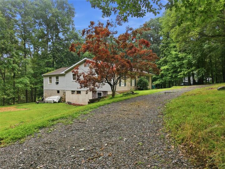 Property Photo:  191 Hemlock Road  PA 18372 