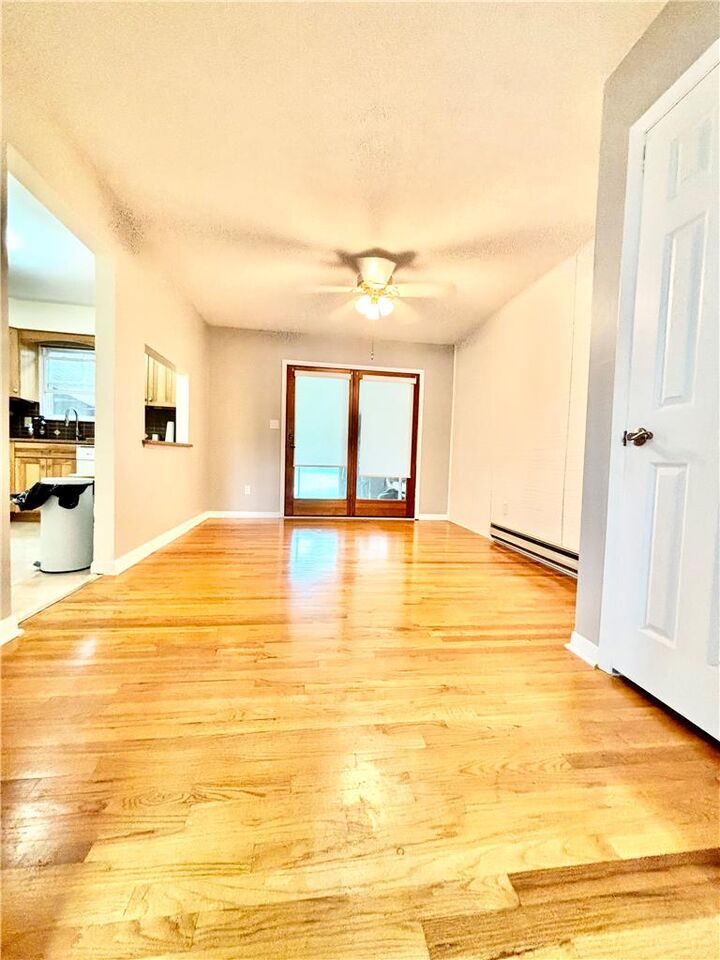Property Photo: 6210 Glen Court PA 18053