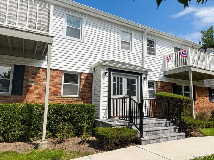 Property Photo:  260-56 Waverly Ave 56  NY 11772 