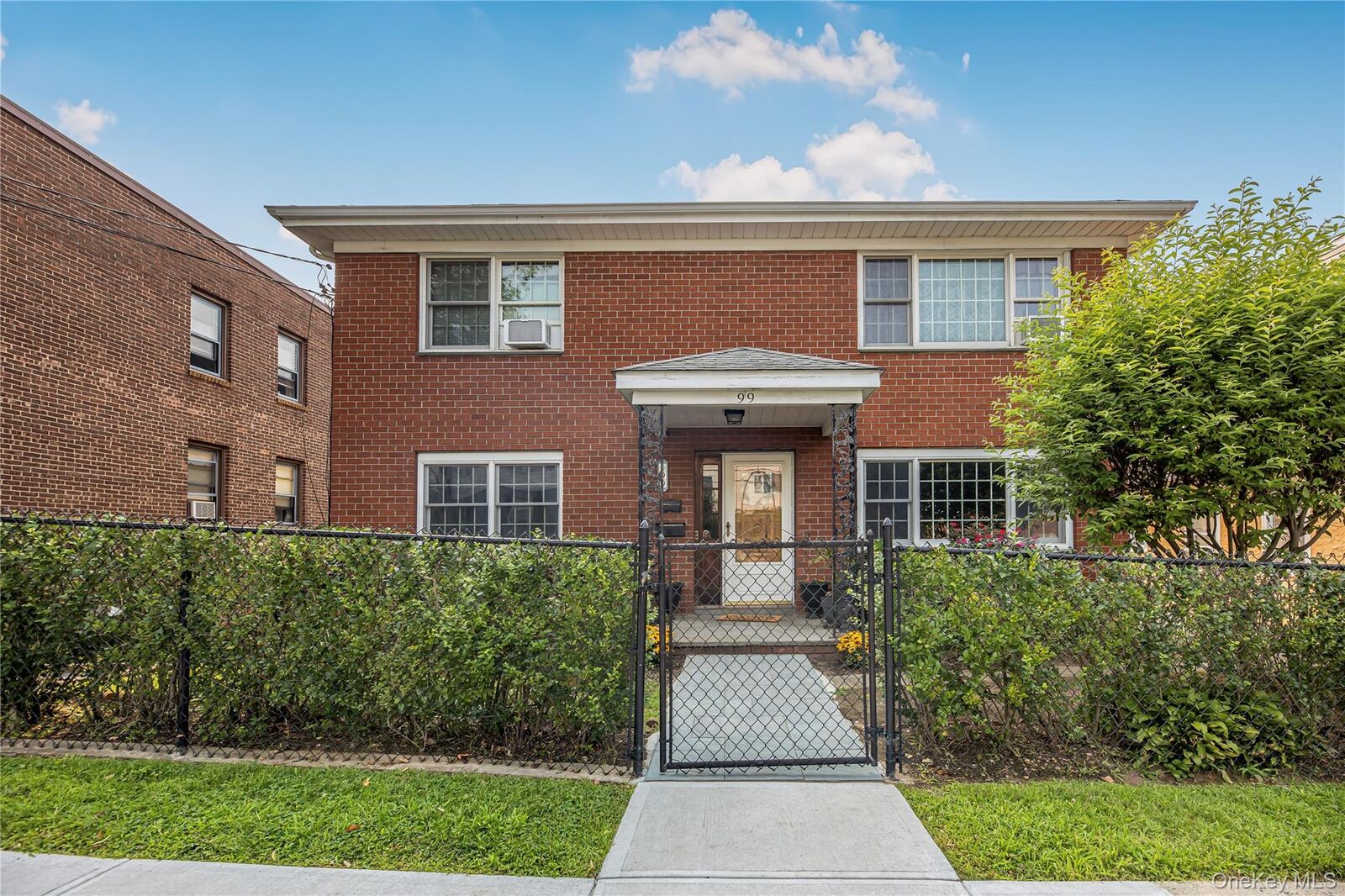 Property Photo:  99 Clarendon Avenue  NY 10701 