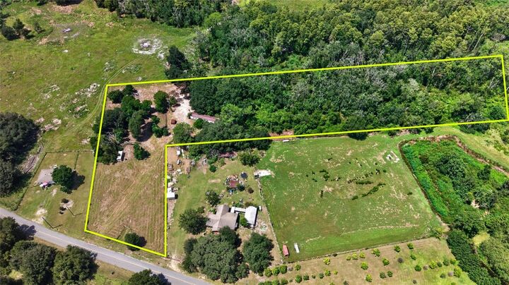 Property Photo: 13831 Carter Island Road FL 34736