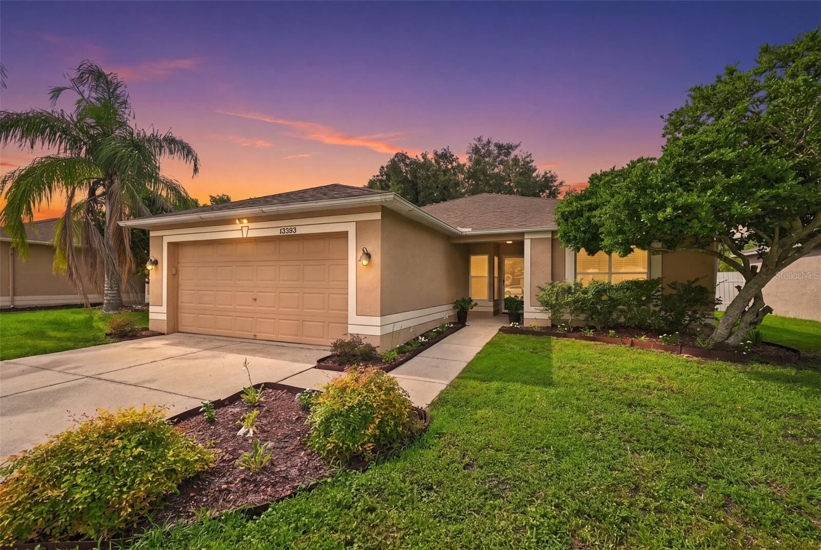 Property Photo:  13203 Prestwick Creek Drive  FL 33579 