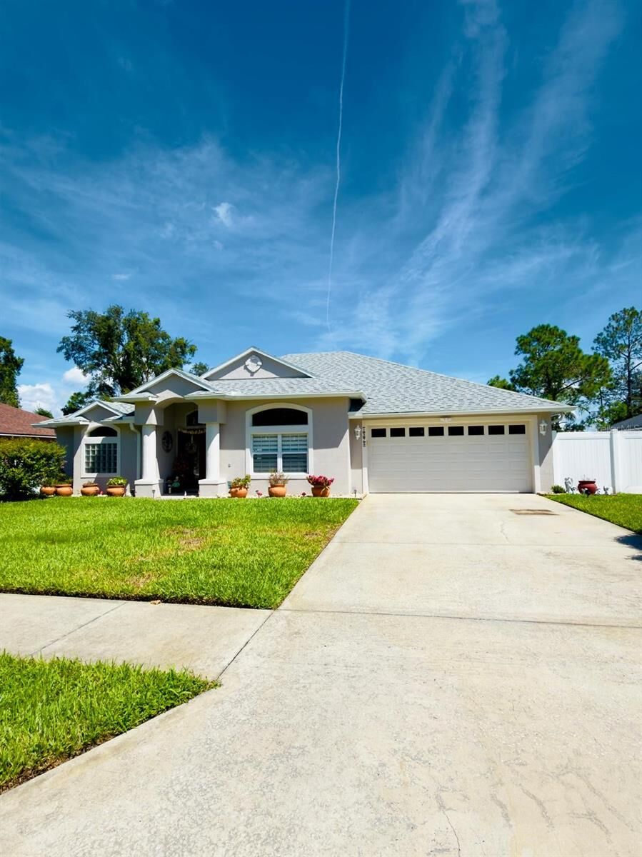 Property Photo:  1378 Wildberry Lane  FL 32725 