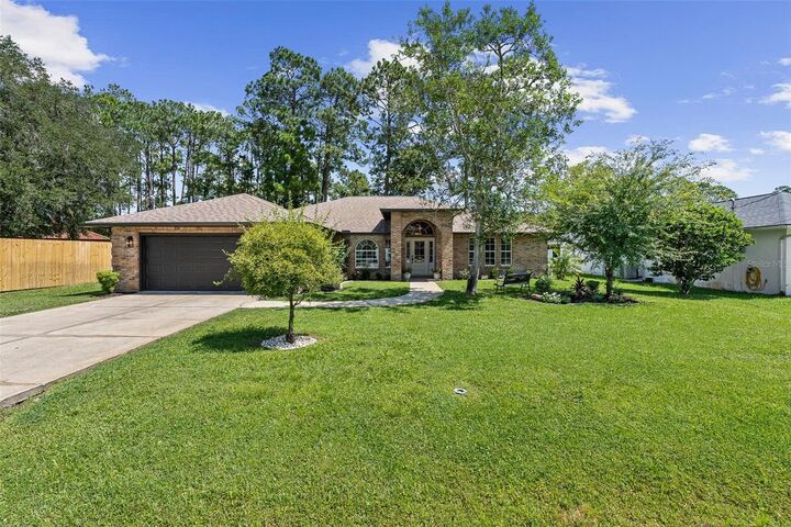 Property Photo: 173 Bayside Drive FL 32137