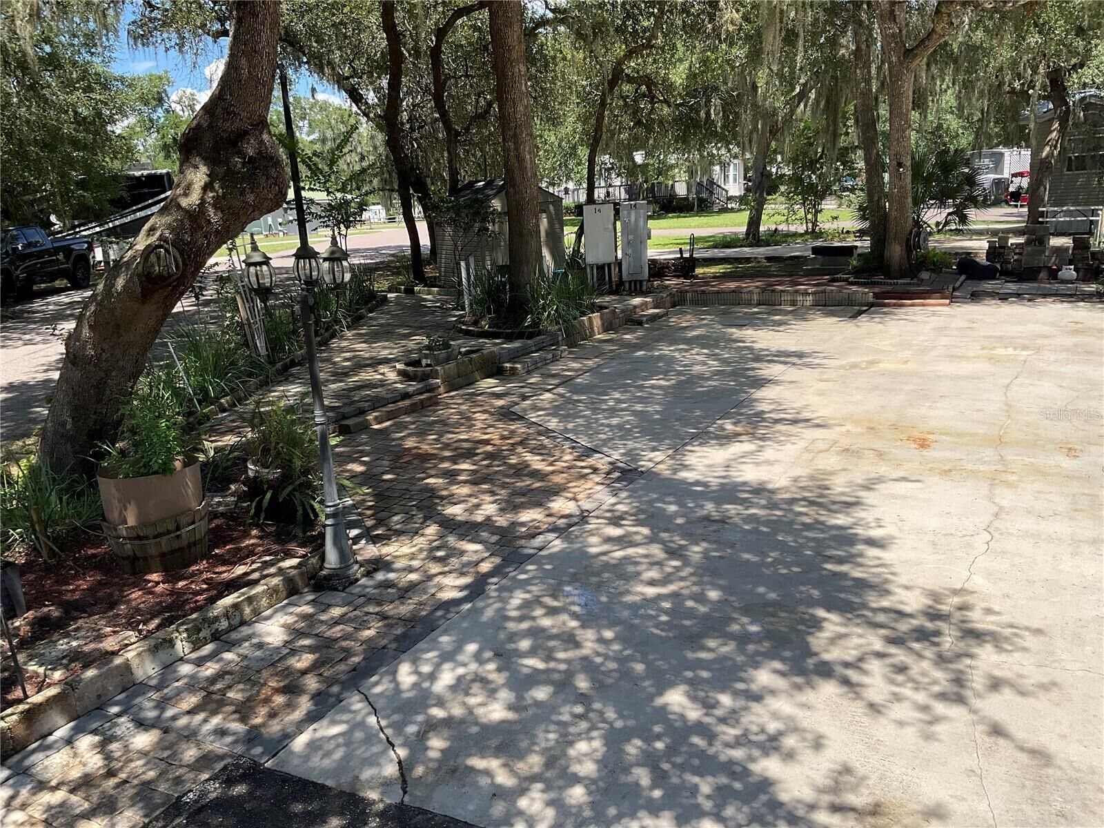 Property Photo:  25289 NE 140th Lane NE 363  FL 32134 