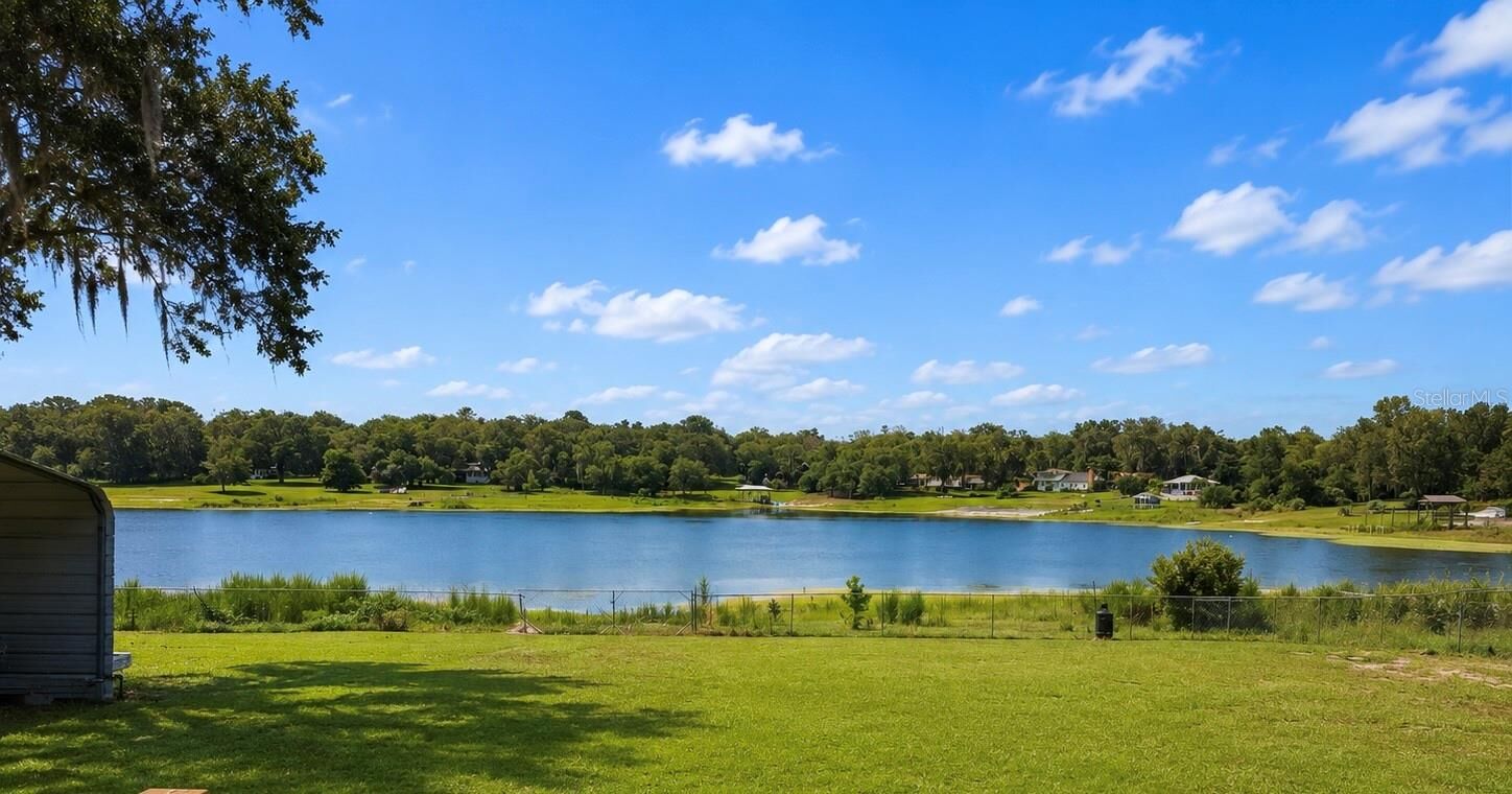 Property Photo: 172 E Cowpen Lake Point Road FL 32640