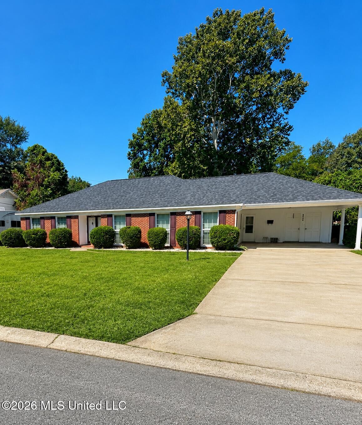 Property Photo: 1789 Camellia Drive MS 38701