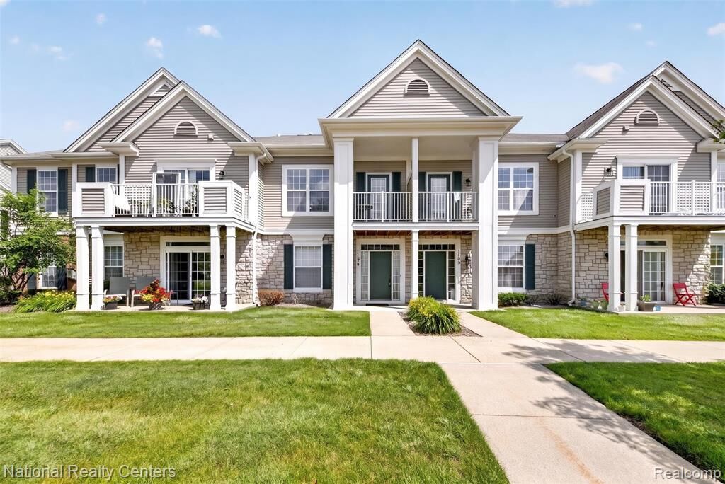 Property Photo:  1179 Alameda Boulevard  MI 48085 6737 